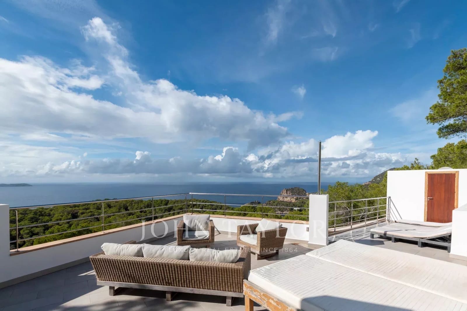 6 sovrum Villa till salu i Sant Antoni de Portmany med pool - 4 450 000 € (Ref: 9428671)