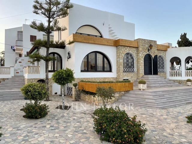 3 bedroom Apartment for sale in Playa d'en Bossa, San Jose / Sant Josep de Sa Talaia with pool - € 1,995,000 (Ref: 9428672)