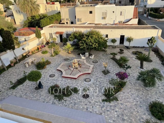 3 bedroom Apartment for sale in Playa d'en Bossa, San Jose / Sant Josep de Sa Talaia with pool - € 1,995,000 (Ref: 9428672)