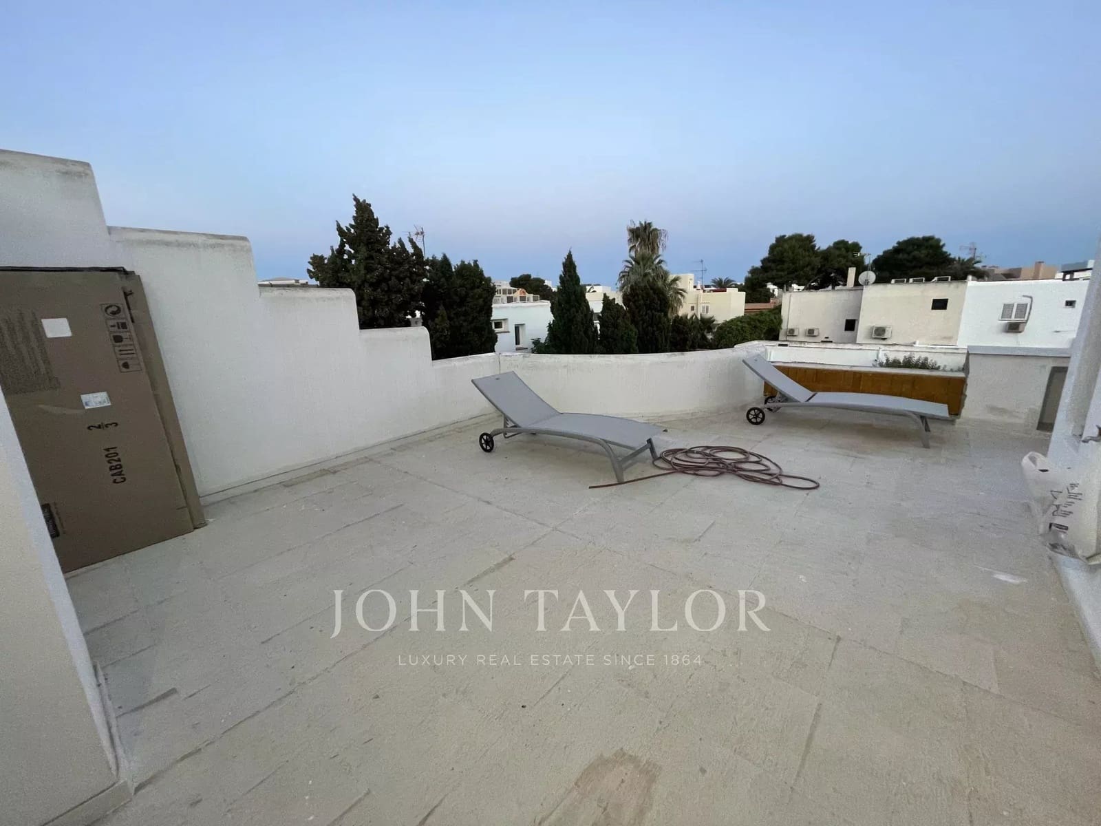3 bedroom Apartment for sale in Playa d'en Bossa with pool - € 1,995,000 (Ref: 9428672)