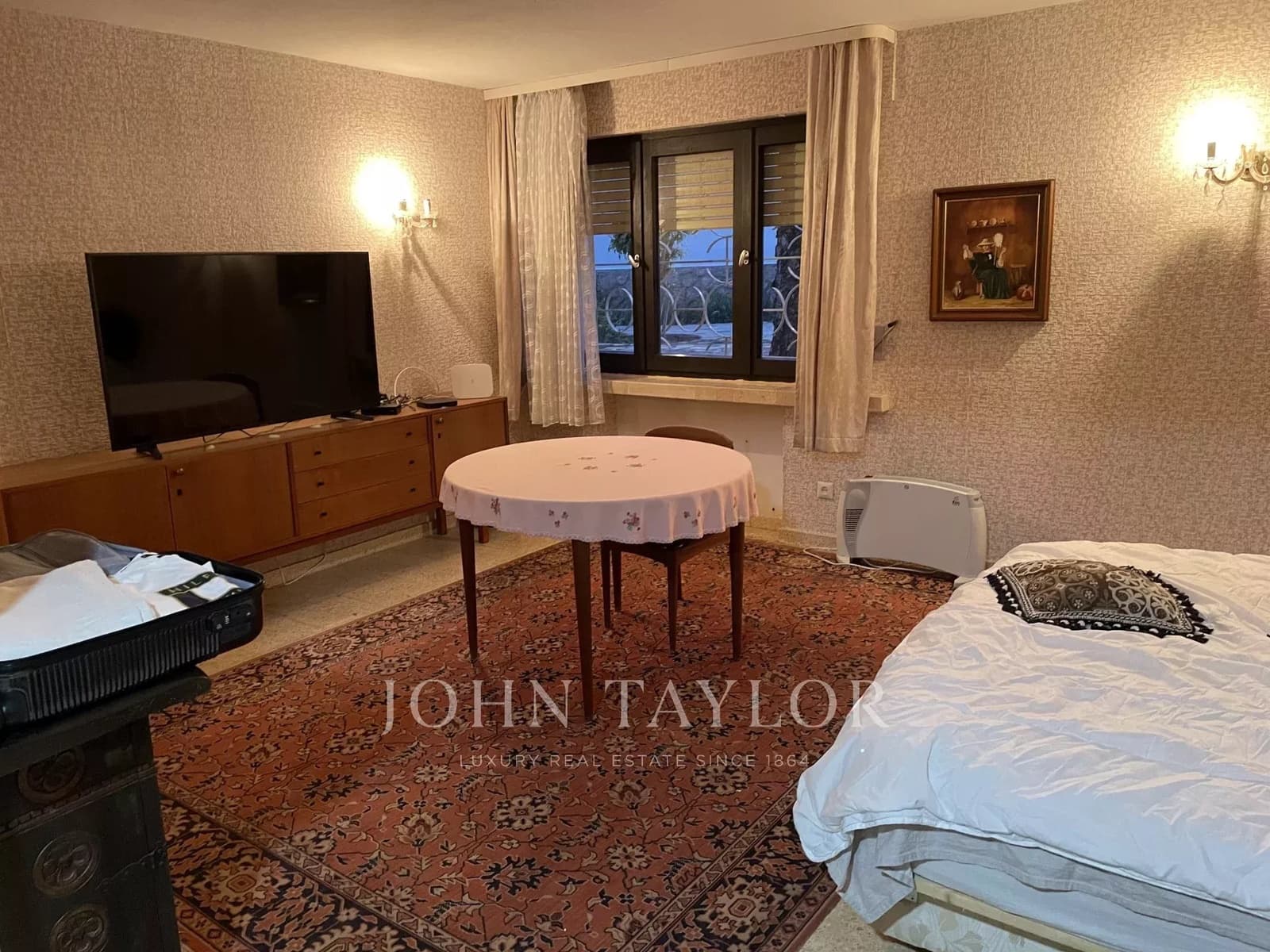 3 bedroom Apartment for sale in Playa d'en Bossa with pool - € 1,995,000 (Ref: 9428672)