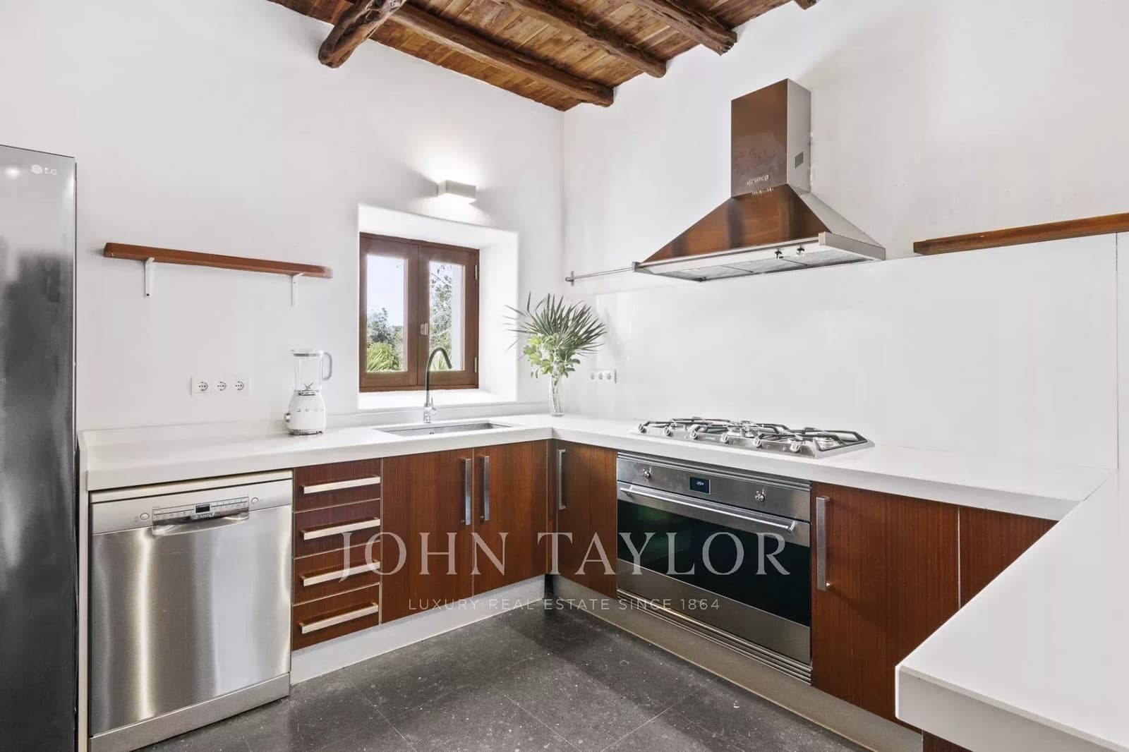 12 Zimmer Ferienvilla in Sant Carles de Peralta mit Pool - 20.500 € (Ref: 9428675)