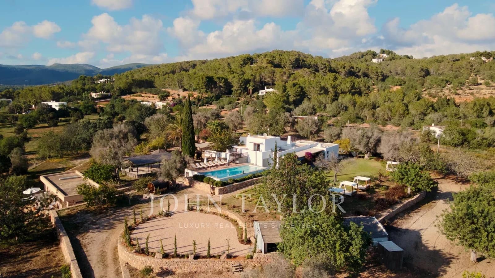 12 Zimmer Ferienvilla in Sant Carles de Peralta mit Pool - 20.500 € (Ref: 9428675)