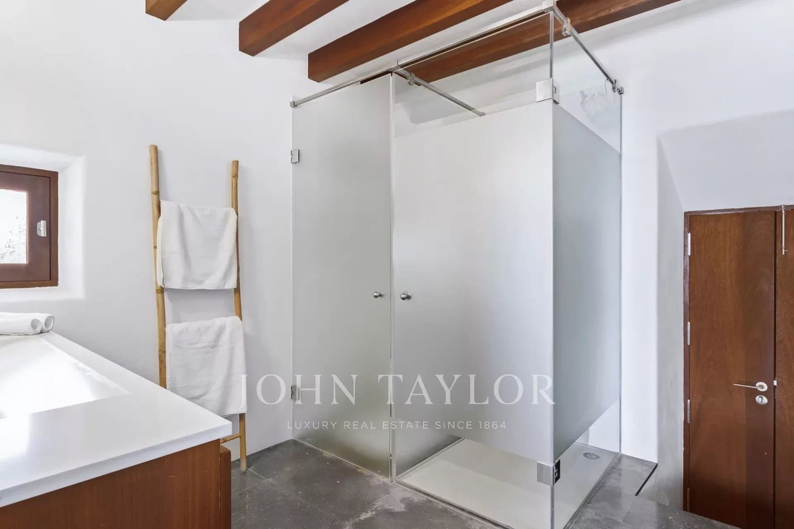 12 Zimmer Ferienvilla in Sant Carles de Peralta mit Pool - 20.500 € (Ref: 9428675)