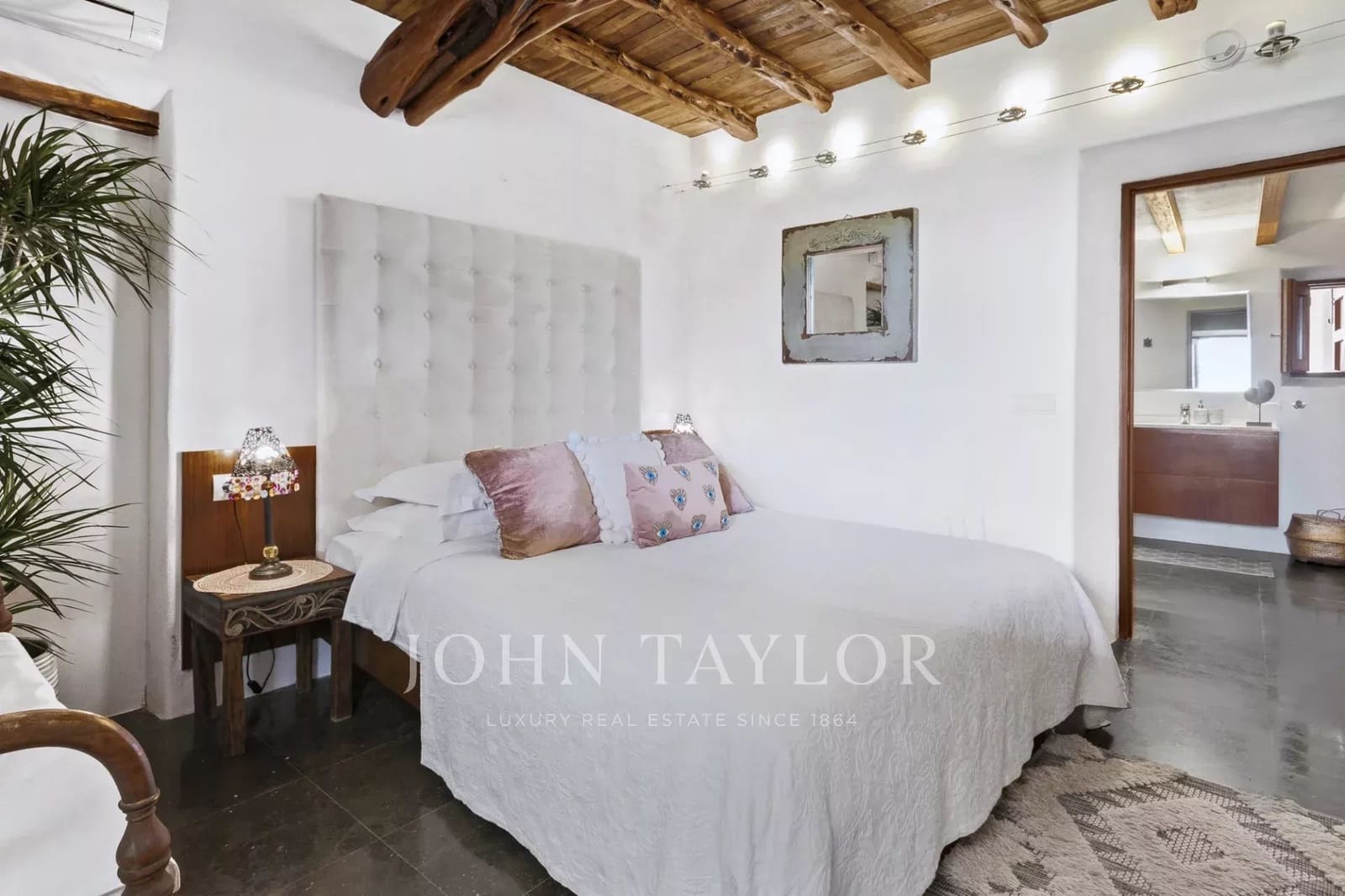 12 Zimmer Ferienvilla in Sant Carles de Peralta mit Pool - 20.500 € (Ref: 9428675)