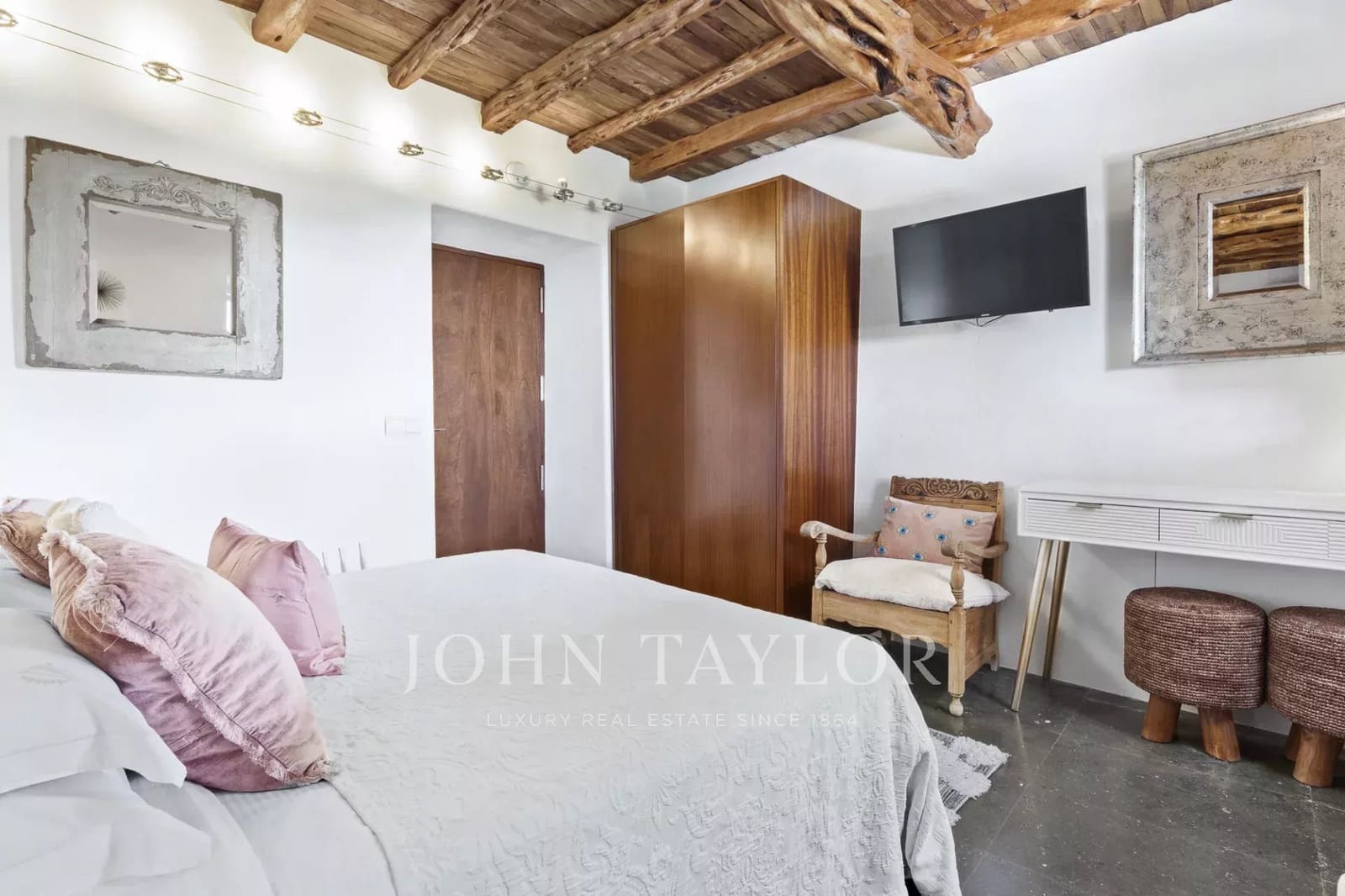 12 Zimmer Ferienvilla in Sant Carles de Peralta mit Pool - 20.500 € (Ref: 9428675)