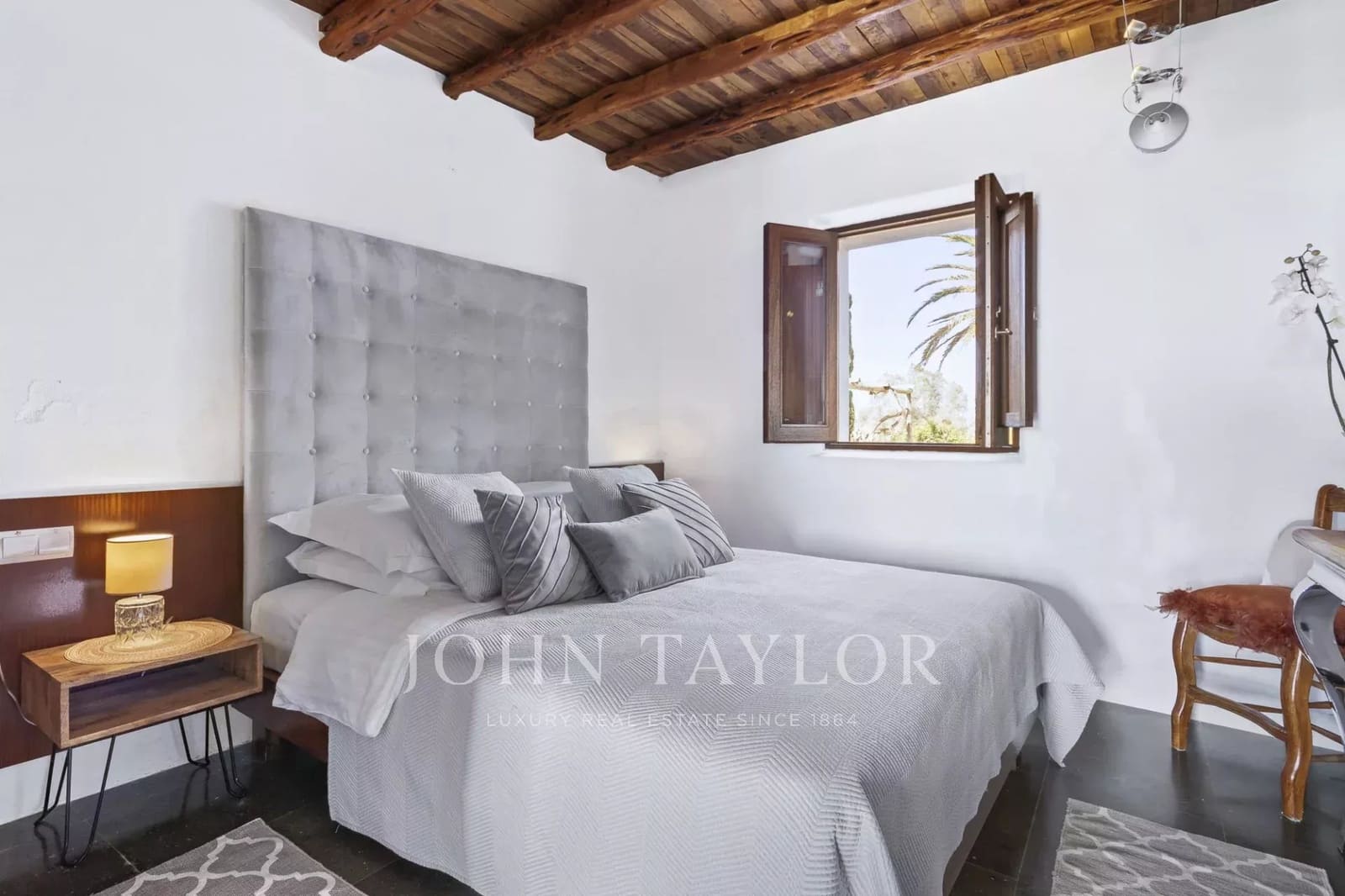 12 Zimmer Ferienvilla in Sant Carles de Peralta mit Pool - 20.500 € (Ref: 9428675)