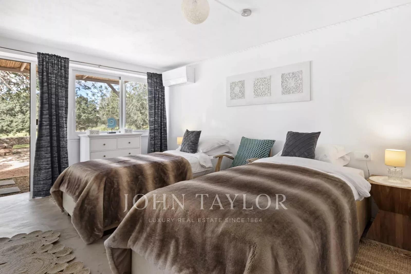 12 Zimmer Ferienvilla in Sant Carles de Peralta mit Pool - 20.500 € (Ref: 9428675)