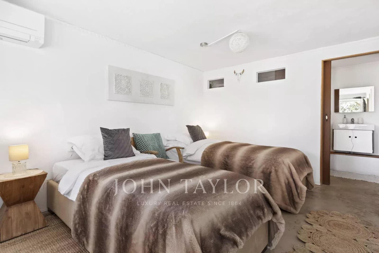 12 Zimmer Ferienvilla in Sant Carles de Peralta mit Pool - 20.500 € (Ref: 9428675)