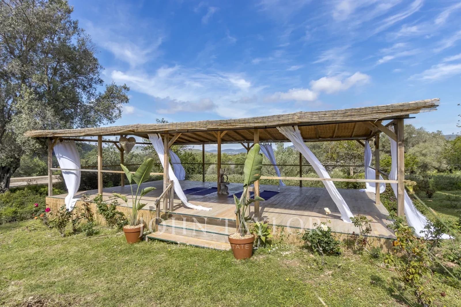 12 Zimmer Ferienvilla in Sant Carles de Peralta mit Pool - 20.500 € (Ref: 9428675)