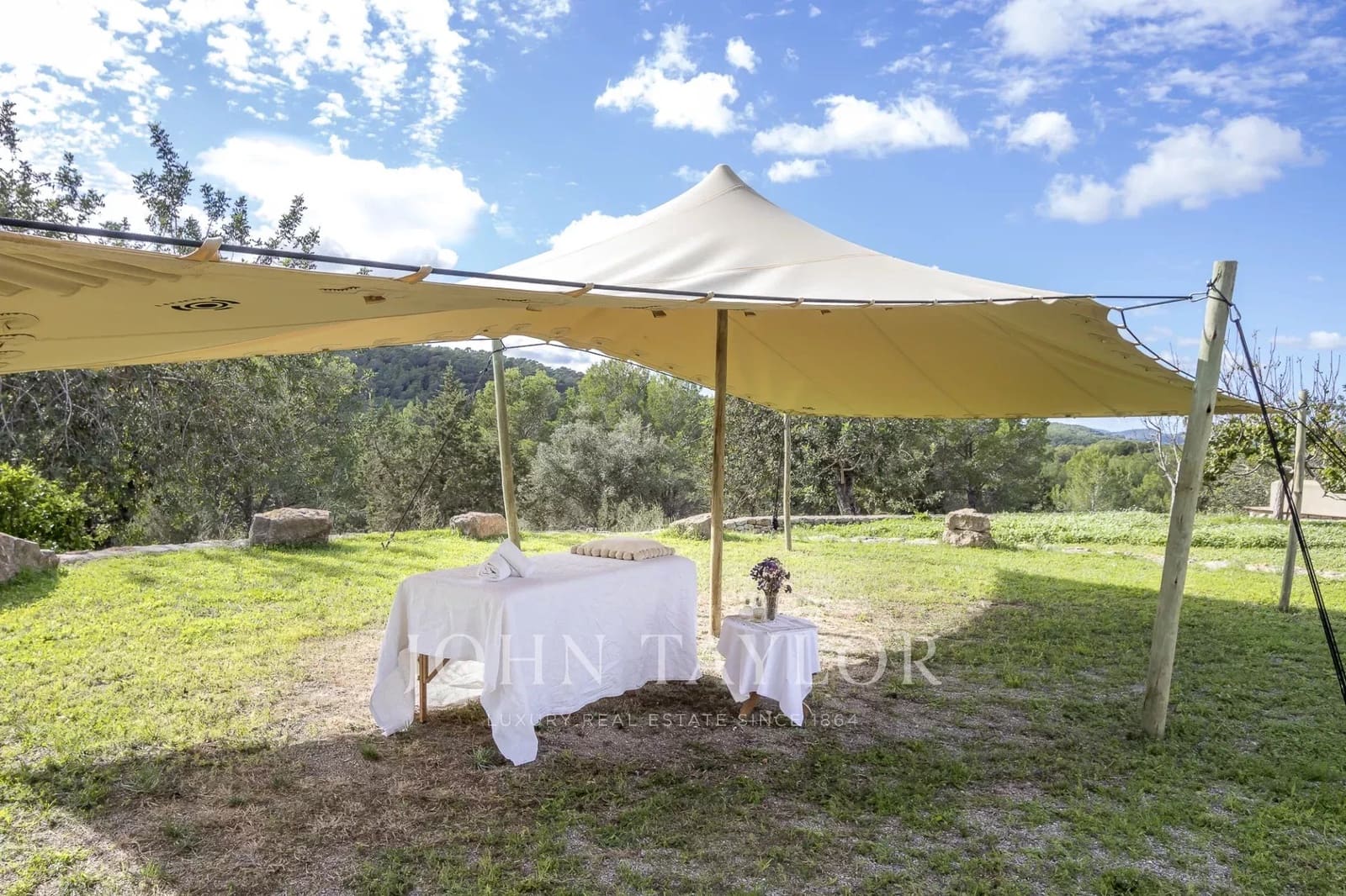 12 Zimmer Ferienvilla in Sant Carles de Peralta mit Pool - 20.500 € (Ref: 9428675)