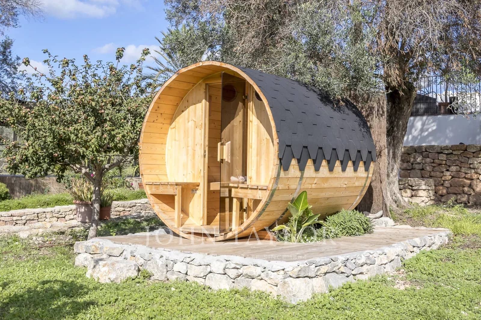 12 Zimmer Ferienvilla in Sant Carles de Peralta mit Pool - 20.500 € (Ref: 9428675)