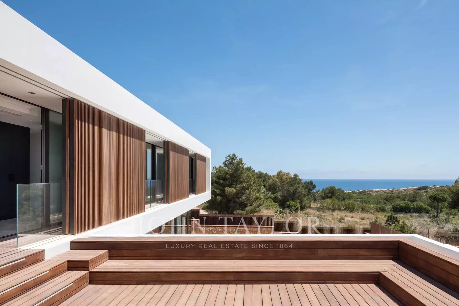 Apartment for sale in Cap Martinet with pool - € 5,750,000 (Ref: 9428677)