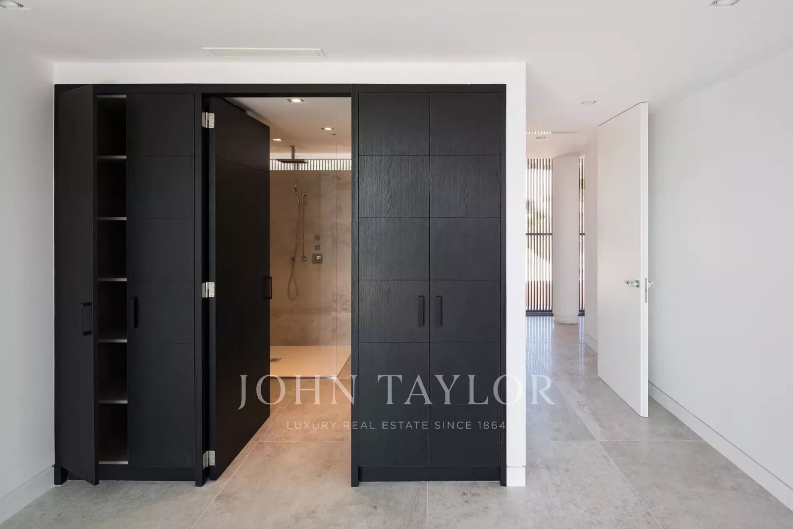 Apartment for sale in Cap Martinet with pool - € 5,750,000 (Ref: 9428677)