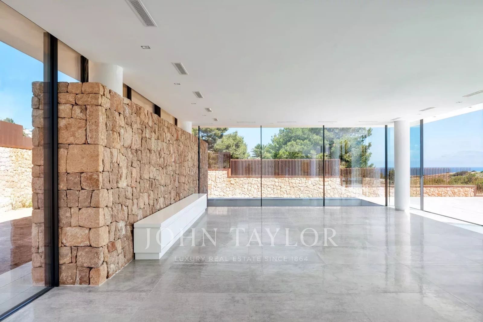 Apartment for sale in Cap Martinet with pool - € 5,750,000 (Ref: 9428677)