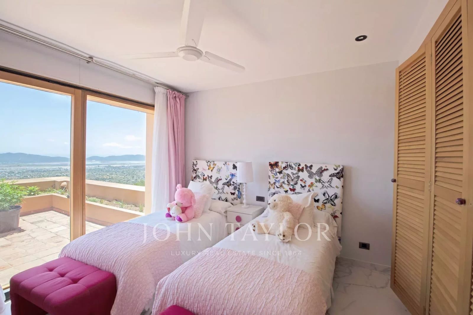 7 bedroom Villa for sale in San Jose / Sant Josep de Sa Talaia with pool - € 6,500,000 (Ref: 9428678)