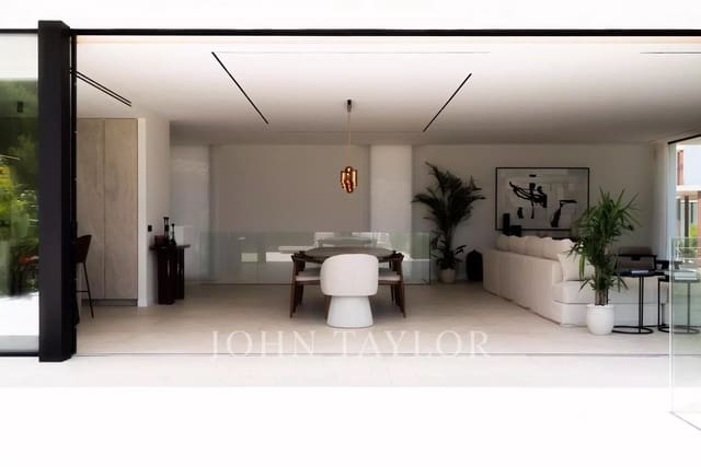 Chalet de 7 habitaciones en Roca Llisa, Santa Eulalia / Santa Eularia en venta con piscina - 6.800.000 € (Ref: 9428682)