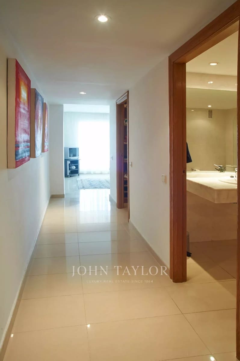 3 Zimmer Ferienapartment in Ibiza / Eivissa Stadt mit Pool - 3.682 € (Ref: 9428688)