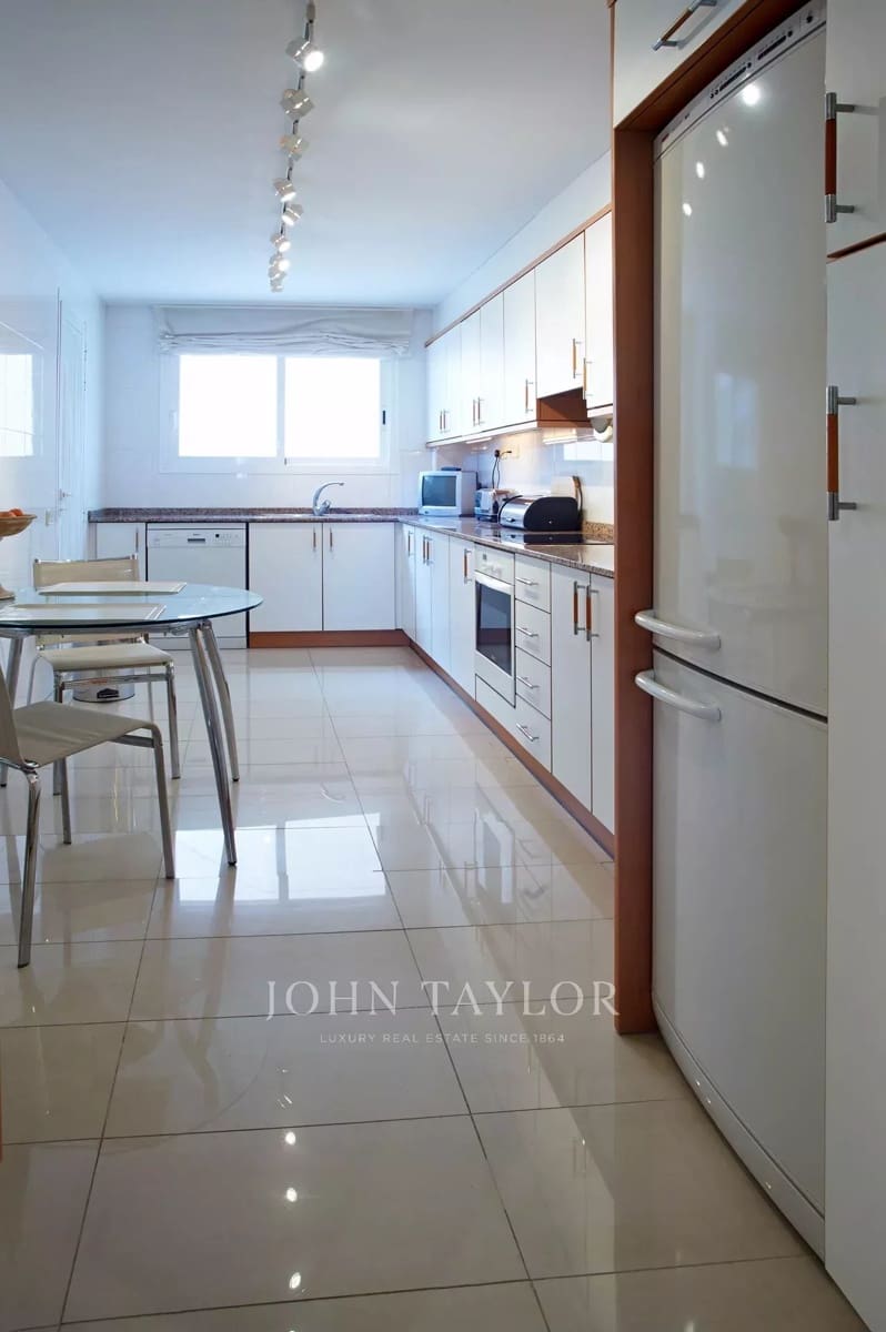 3 Zimmer Ferienapartment in Ibiza / Eivissa Stadt mit Pool - 3.682 € (Ref: 9428688)