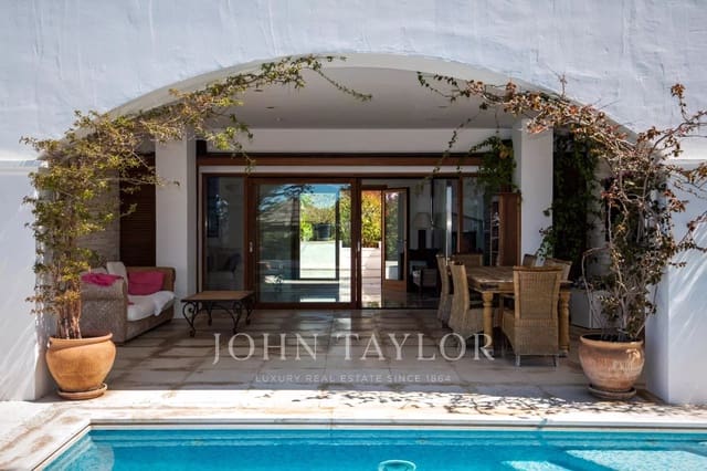 9 sovrum Villa till salu i Santa Eulalia / Santa Eularia med pool - 45 000 000 € (Ref: 9428690)