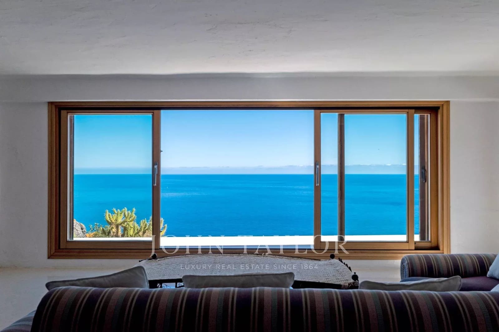 9 sovrum Villa till salu i Santa Eulalia / Santa Eularia med pool - 45 000 000 € (Ref: 9428690)