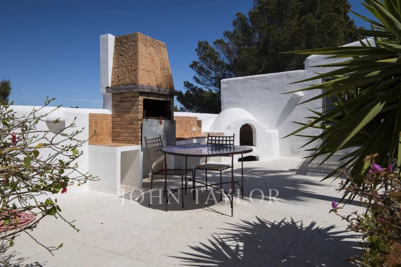 9 sovrum Villa till salu i Santa Eulalia / Santa Eularia med pool - 45 000 000 € (Ref: 9428690)