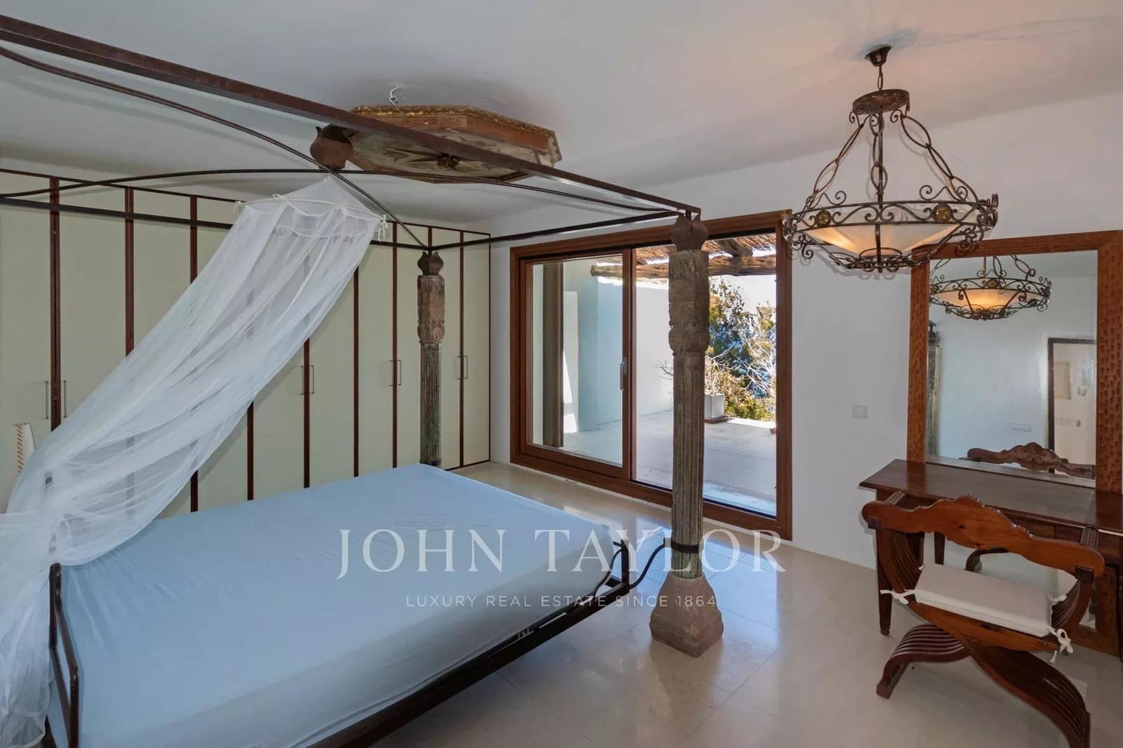 9 sovrum Villa till salu i Santa Eulalia / Santa Eularia med pool - 45 000 000 € (Ref: 9428690)