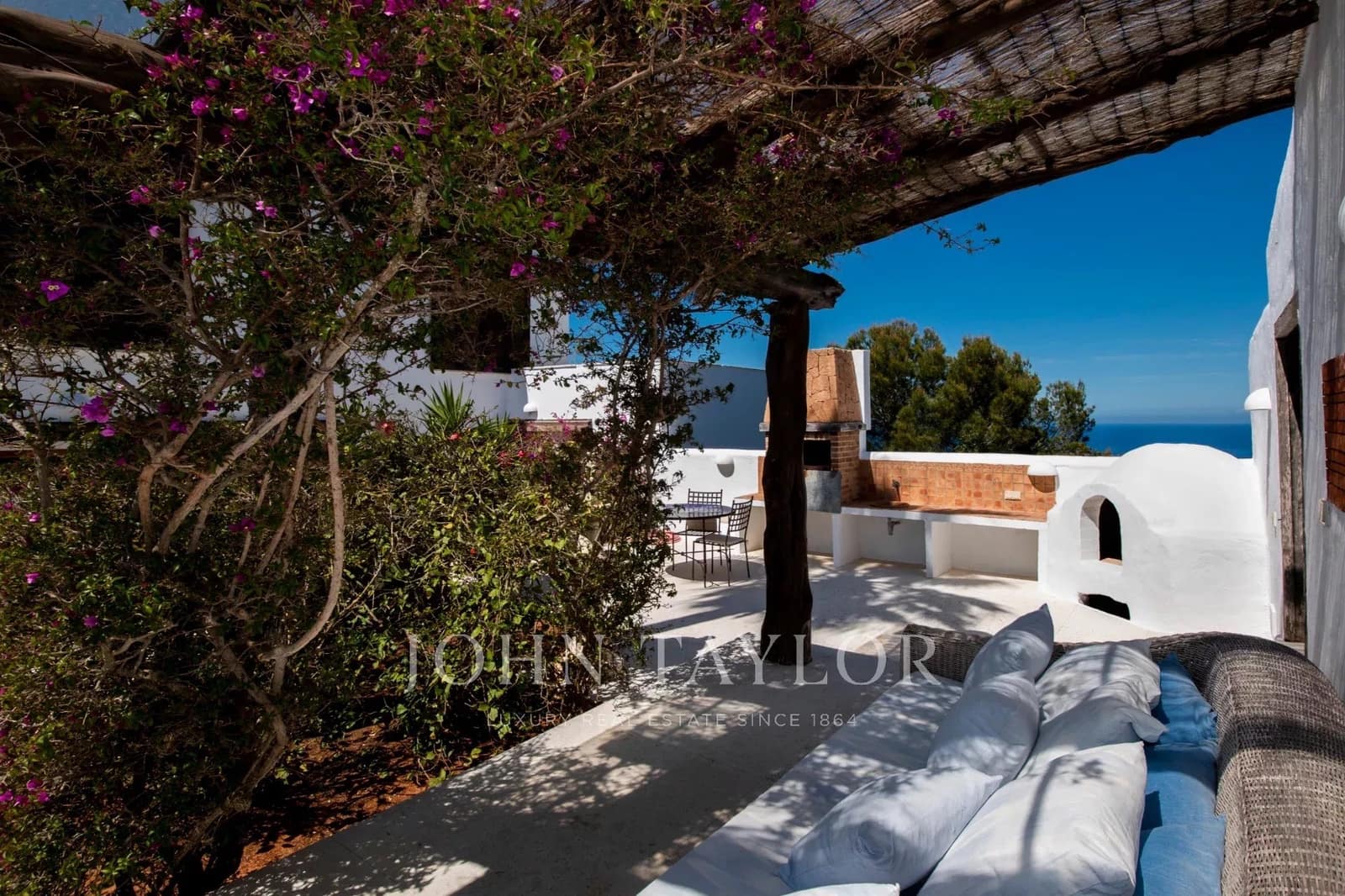 9 sovrum Villa till salu i Santa Eulalia / Santa Eularia med pool - 45 000 000 € (Ref: 9428690)