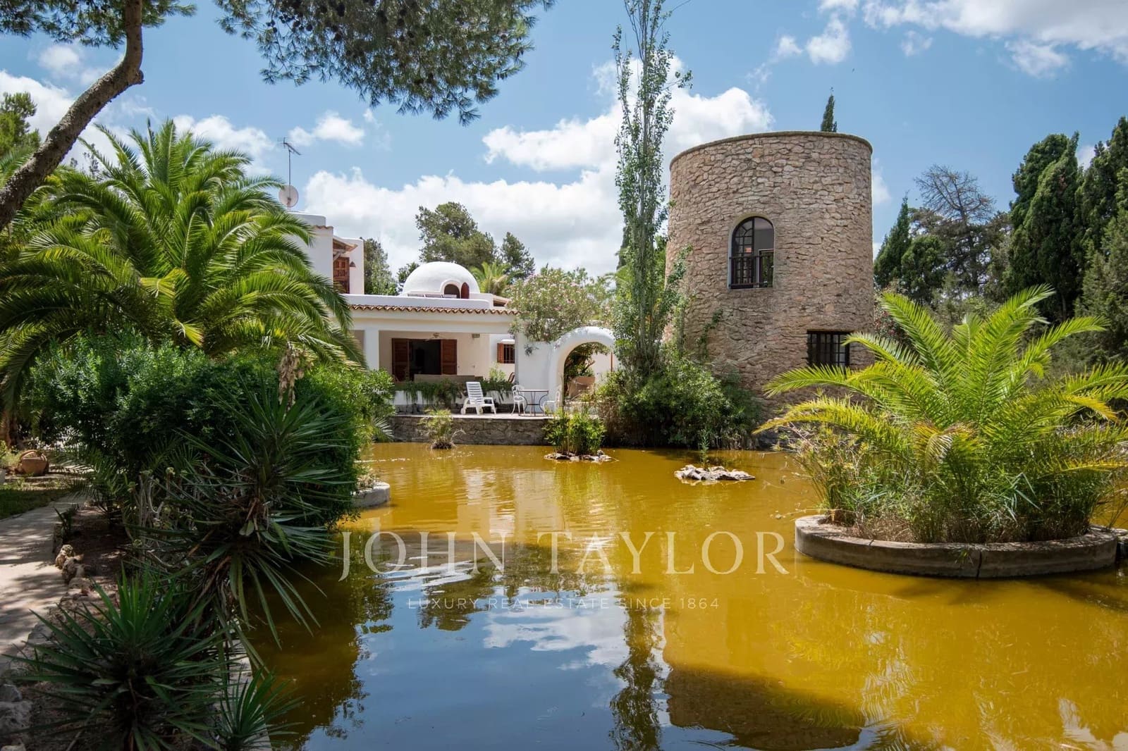 6 bedroom Apartment for holiday rental in Cala d'en Bou with pool - € 5,523 (Ref: 9428695)