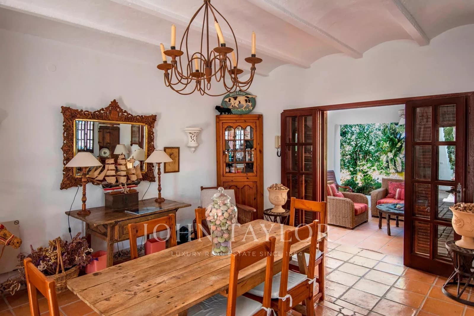 6 bedroom Apartment for holiday rental in Cala d'en Bou with pool - € 5,523 (Ref: 9428695)