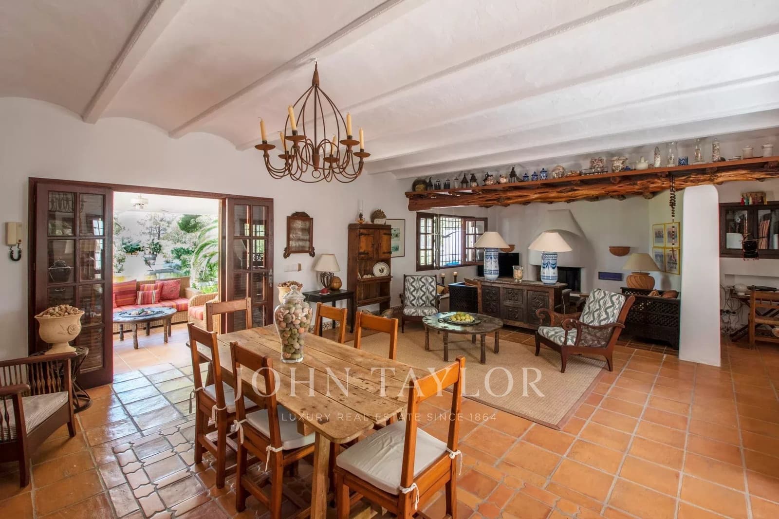 6 bedroom Apartment for holiday rental in Cala d'en Bou with pool - € 5,523 (Ref: 9428695)