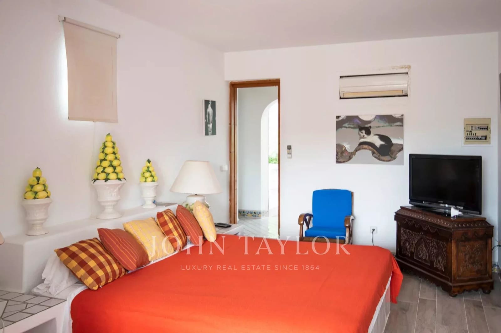 6 bedroom Apartment for holiday rental in Cala d'en Bou with pool - € 5,523 (Ref: 9428695)