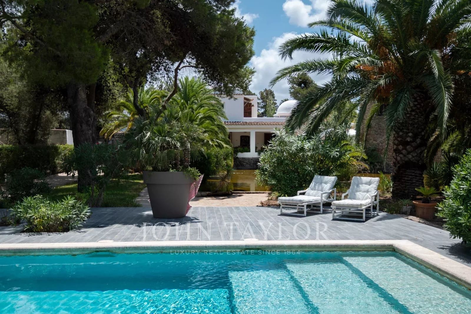 6 bedroom Apartment for holiday rental in Cala d'en Bou with pool - € 5,523 (Ref: 9428695)