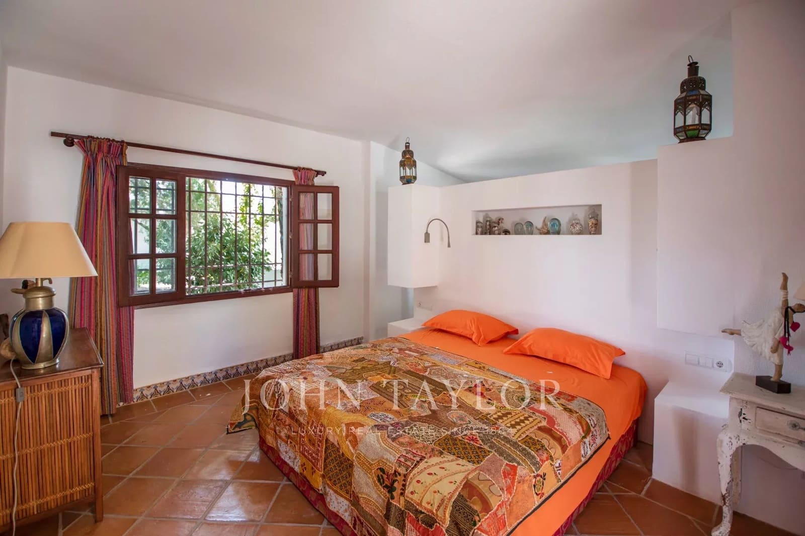 6 bedroom Apartment for holiday rental in Cala d'en Bou with pool - € 5,523 (Ref: 9428695)