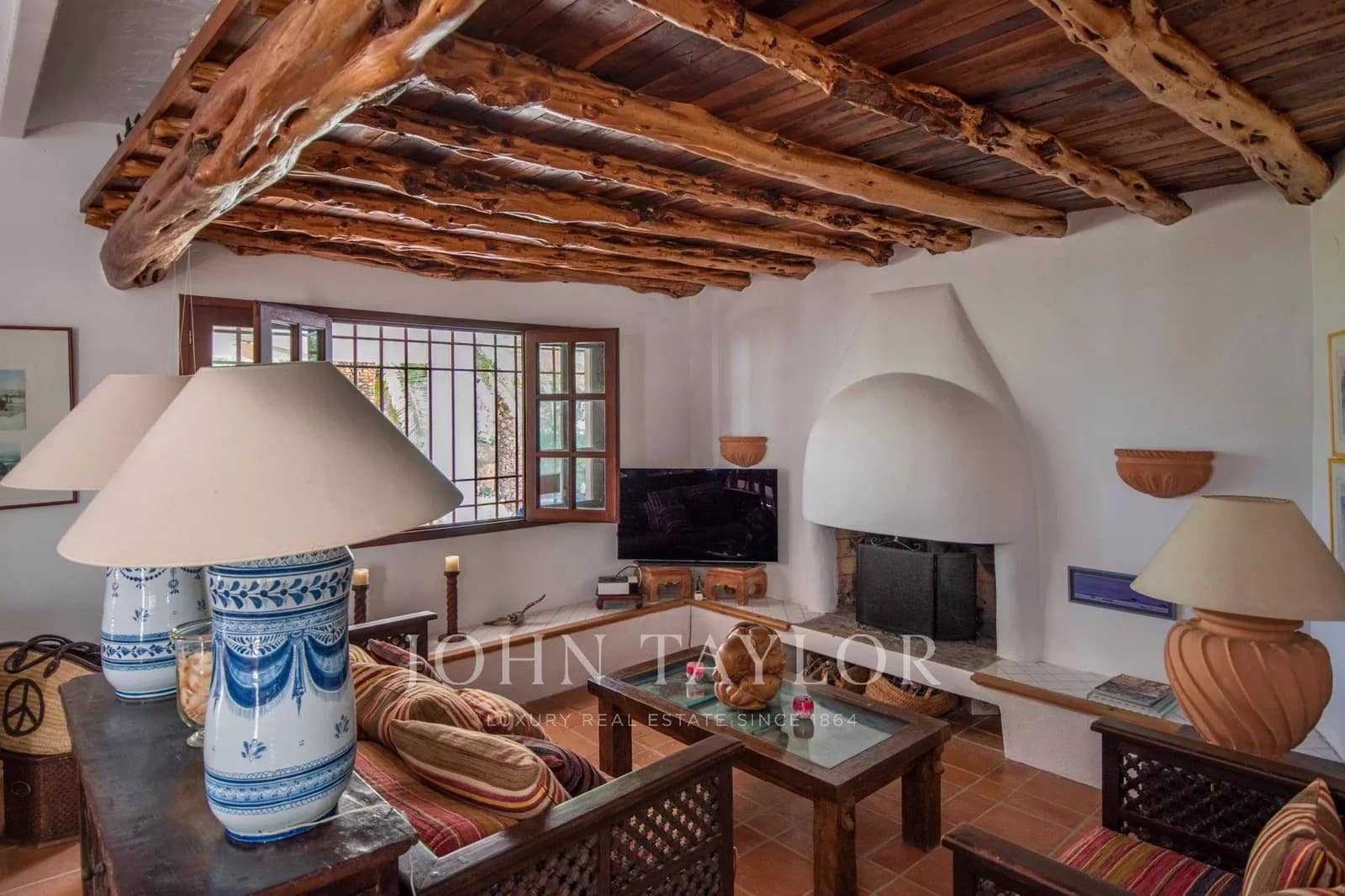 6 bedroom Apartment for holiday rental in Cala d'en Bou with pool - € 5,523 (Ref: 9428695)