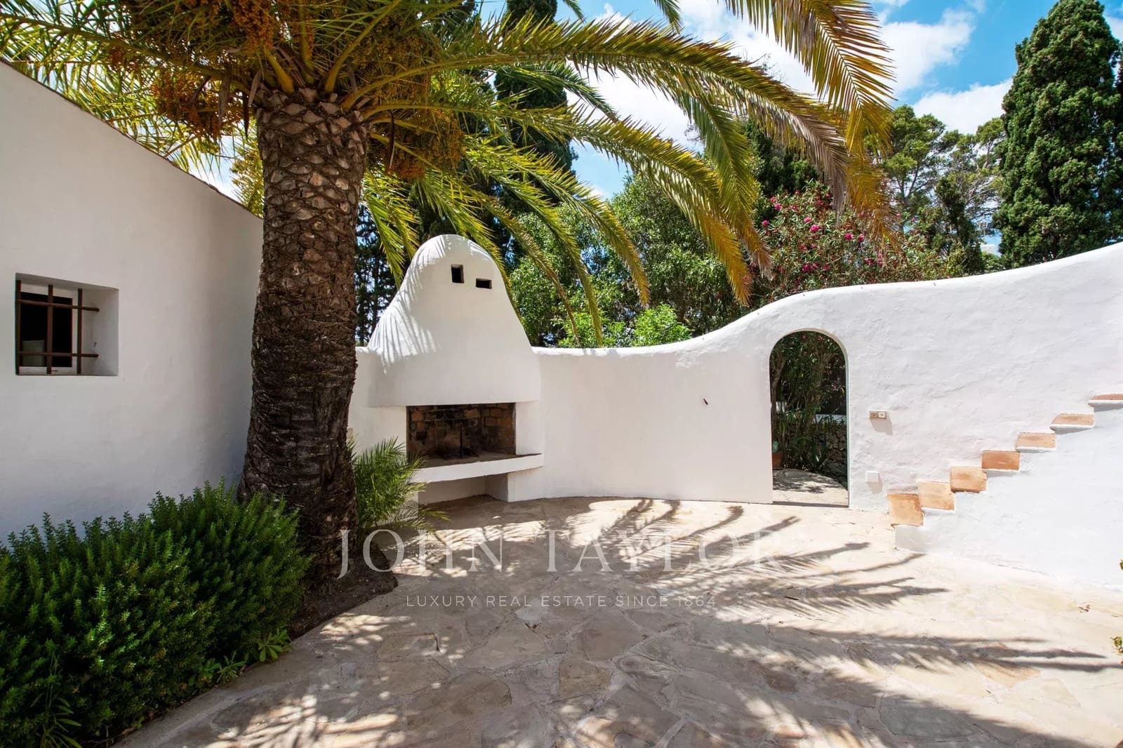 6 bedroom Apartment for holiday rental in Cala d'en Bou with pool - € 5,523 (Ref: 9428695)