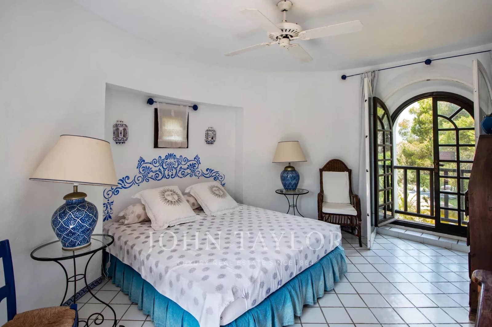 6 bedroom Apartment for holiday rental in Cala d'en Bou with pool - € 5,523 (Ref: 9428695)