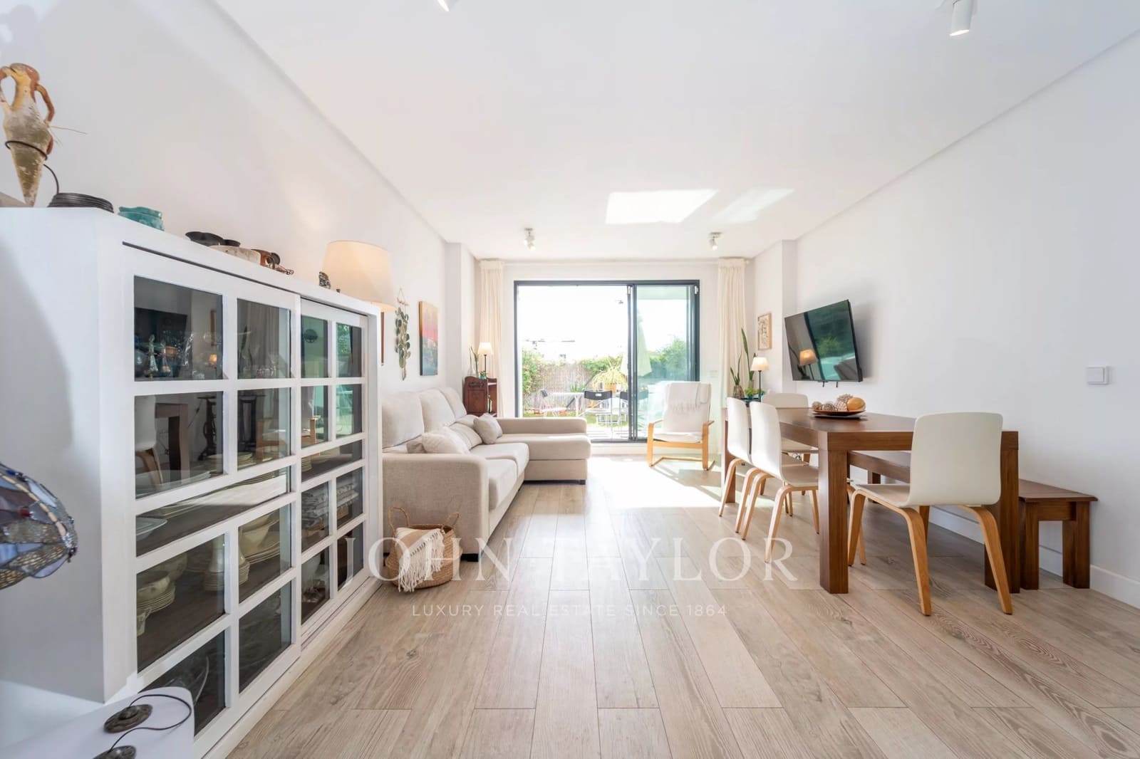 3 bedroom Apartment for sale in Santa Eulalia / Santa Eularia - € 1,090,000 (Ref: 9493943)