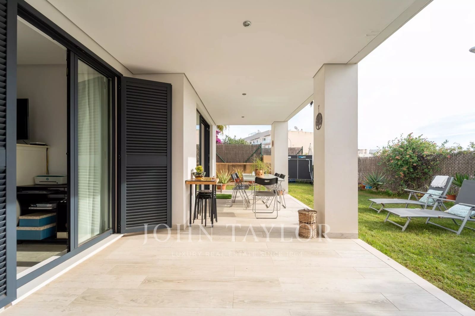 3 bedroom Apartment for sale in Santa Eulalia / Santa Eularia - € 1,090,000 (Ref: 9493943)