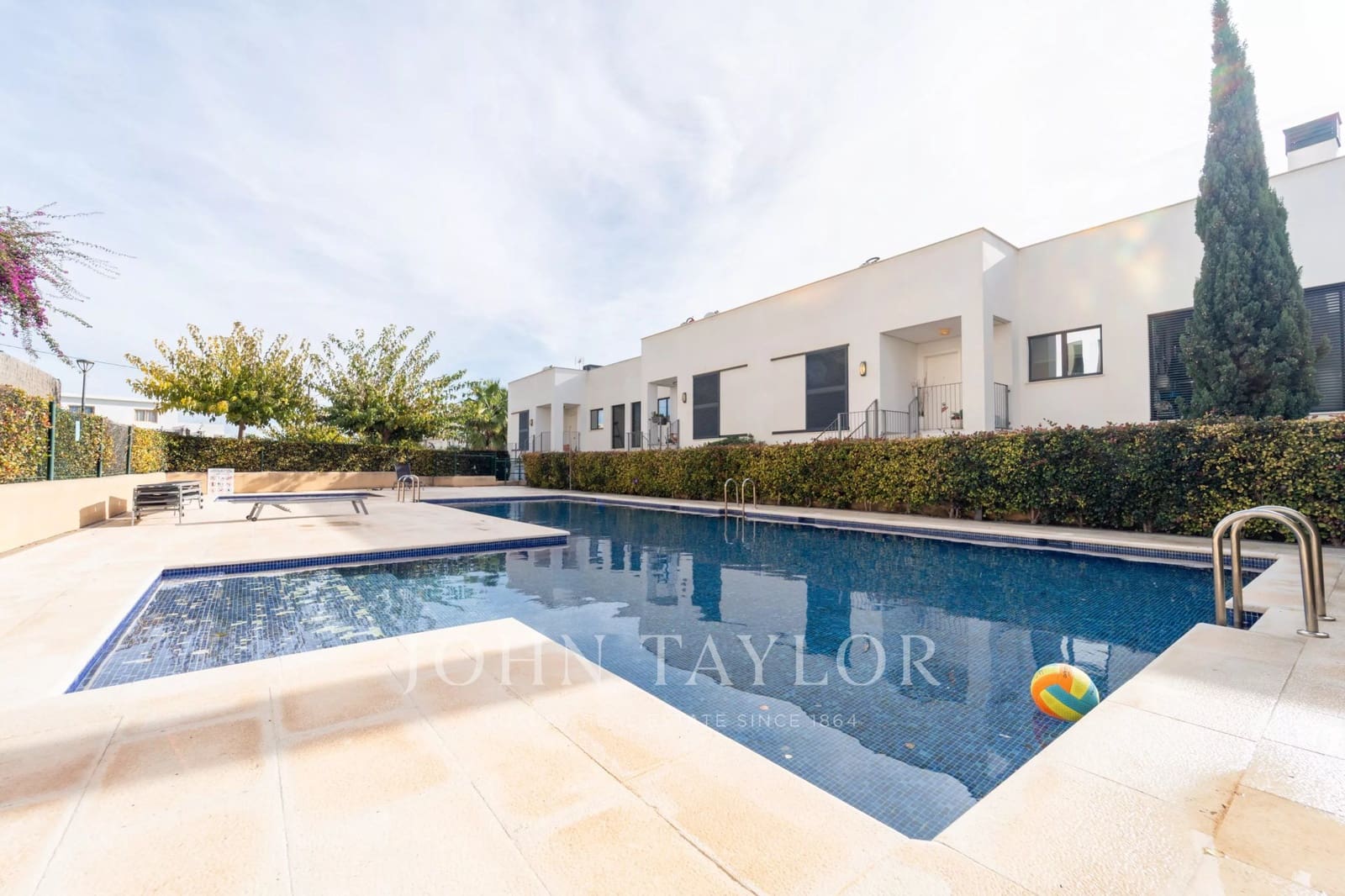 3 bedroom Apartment for sale in Santa Eulalia / Santa Eularia - € 1,090,000 (Ref: 9493943)