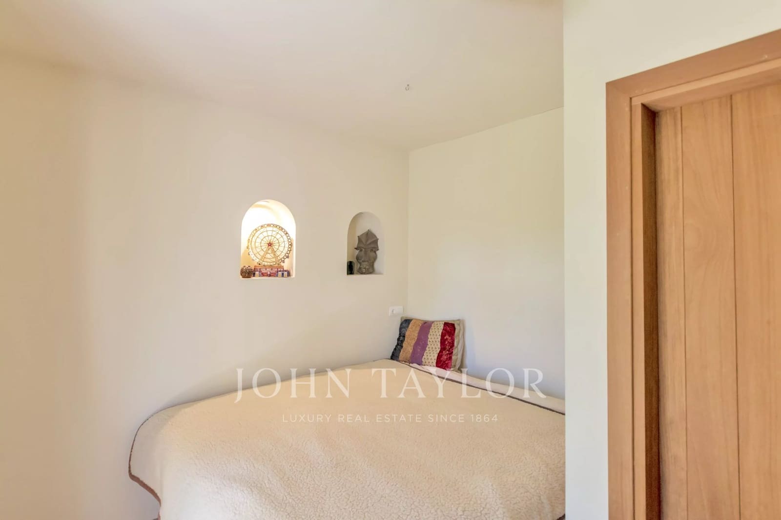 6 soveværelse Villa til salg i Sant Carles de Peralta med swimmingpool - € 5.850.000 (Ref: 9525810)