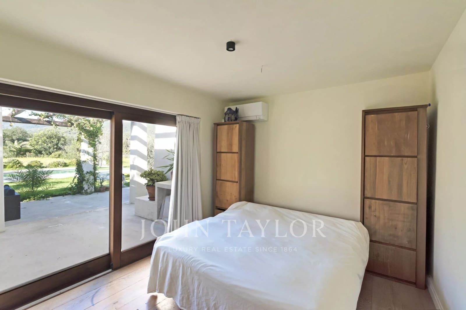 6 soveværelse Villa til salg i Sant Carles de Peralta med swimmingpool - € 5.850.000 (Ref: 9525810)