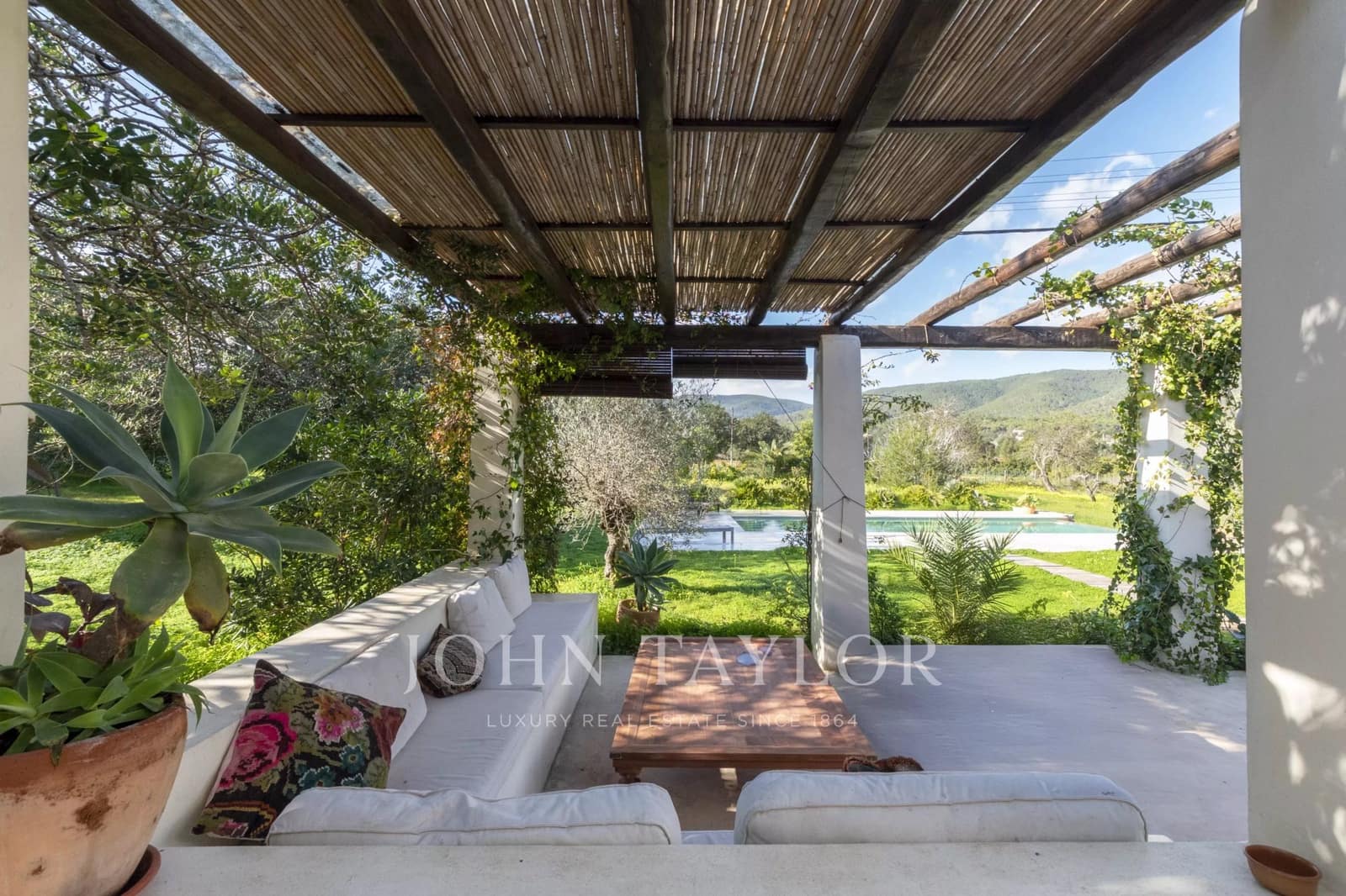 6 soveværelse Villa til salg i Sant Carles de Peralta med swimmingpool - € 5.850.000 (Ref: 9525810)