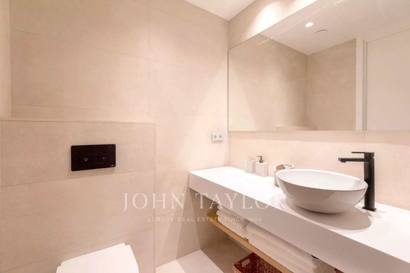 4 soverom Leilighet til salgs i Cala Llenya med svømmebasseng garasje - € 1 990 000 (Ref: 9564095)