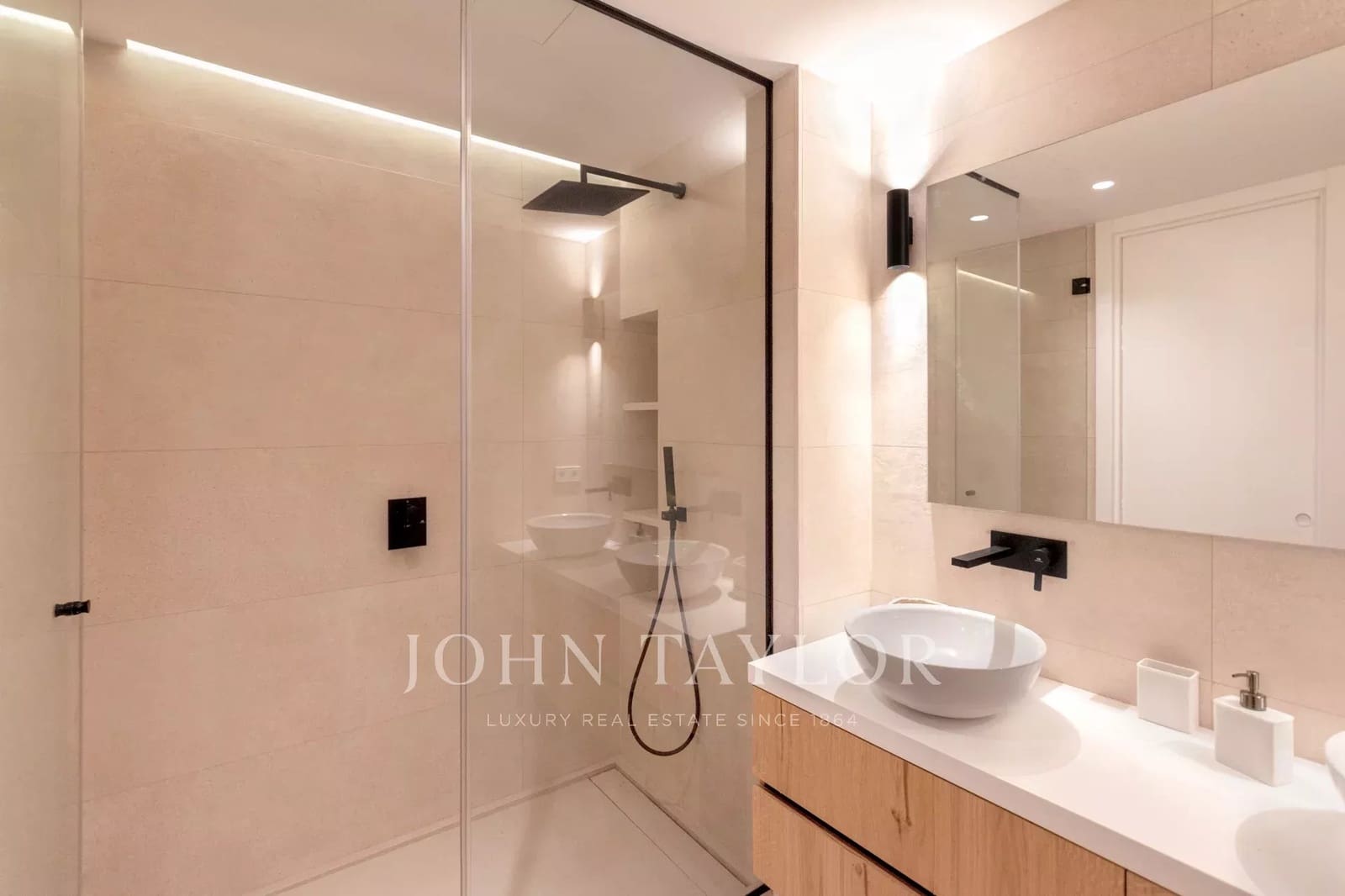 4 soverom Leilighet til salgs i Cala Llenya med svømmebasseng garasje - € 1 990 000 (Ref: 9564095)