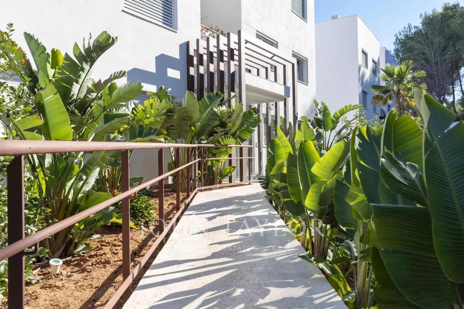 4 soverom Leilighet til salgs i Cala Llenya med svømmebasseng garasje - € 1 990 000 (Ref: 9564095)