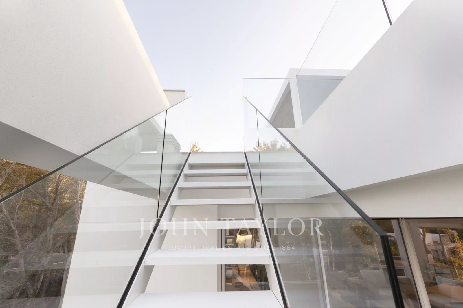 4 soverom Leilighet til salgs i Cala Llenya med svømmebasseng garasje - € 2 495 000 (Ref: 9564096)