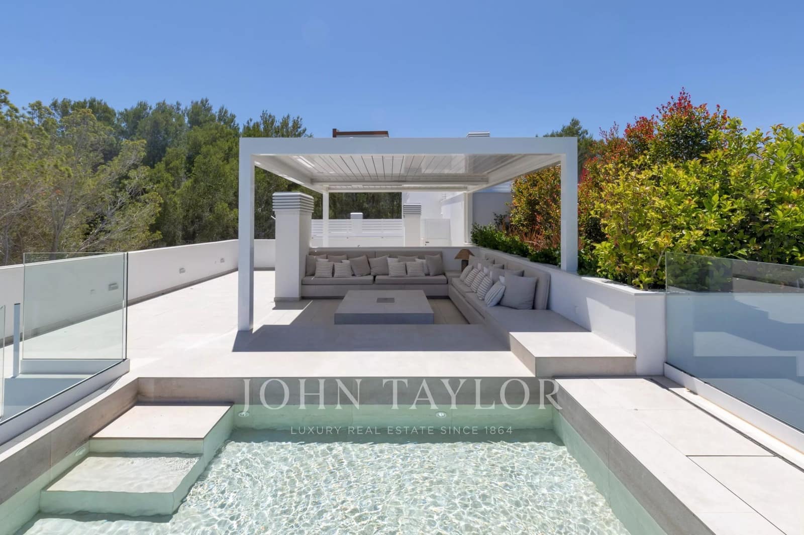 4 soverom Leilighet til salgs i Cala Llenya med svømmebasseng garasje - € 2 495 000 (Ref: 9564096)