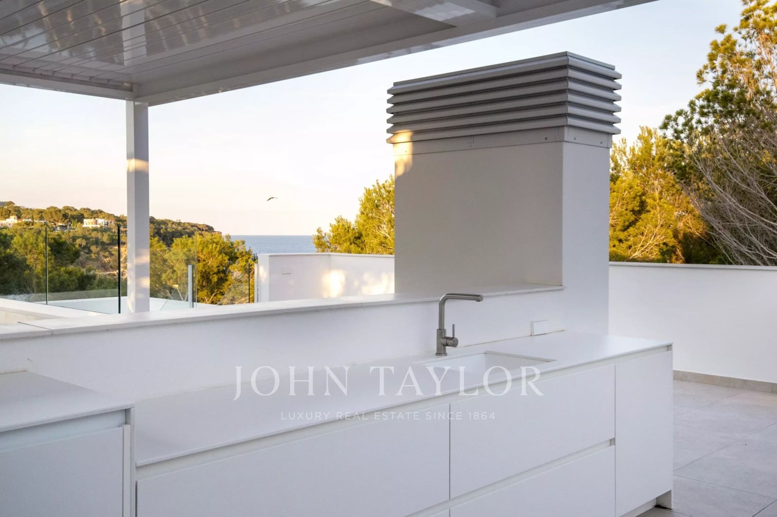 4 soverom Leilighet til salgs i Cala Llenya med svømmebasseng garasje - € 2 495 000 (Ref: 9564096)