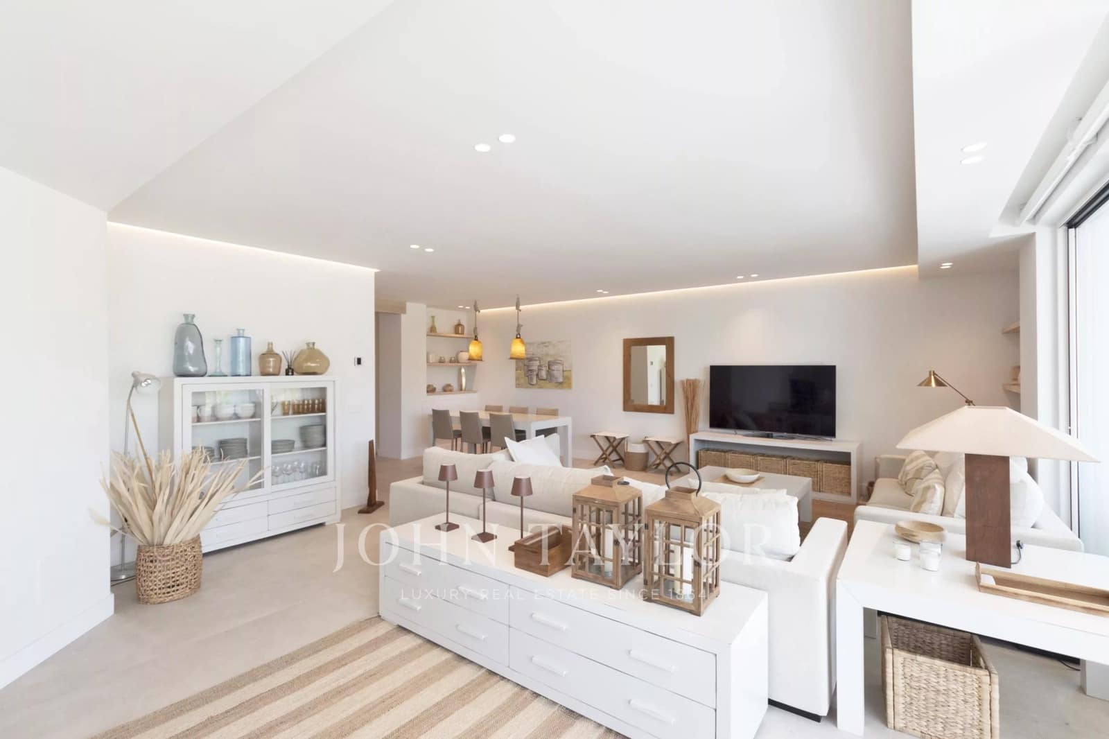 4 soverom Leilighet til salgs i Cala Llenya med svømmebasseng garasje - € 2 495 000 (Ref: 9564096)